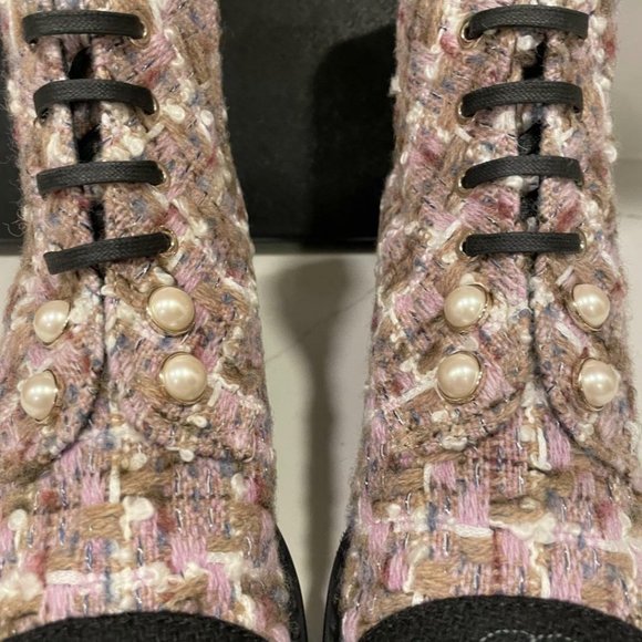 CHANEL 20B Tweed Fabric Cap Toe Pearl Lace Up Ankle Bootie Boots Shoes - Picture 6 of 12